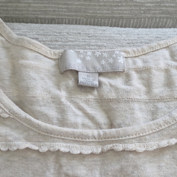 Elegant Cream Textjred omen's Top - Picture 4 of 5